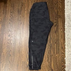 Lululemon Surge Jogger | Black Camo